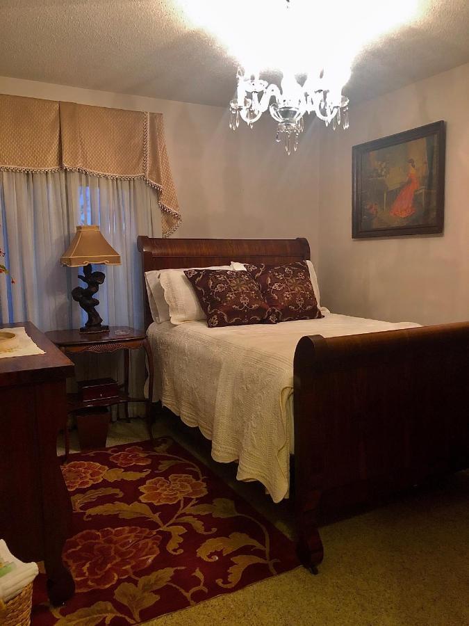 Winnie'S Bed & Breakfast Lawrenceburg Bagian luar foto